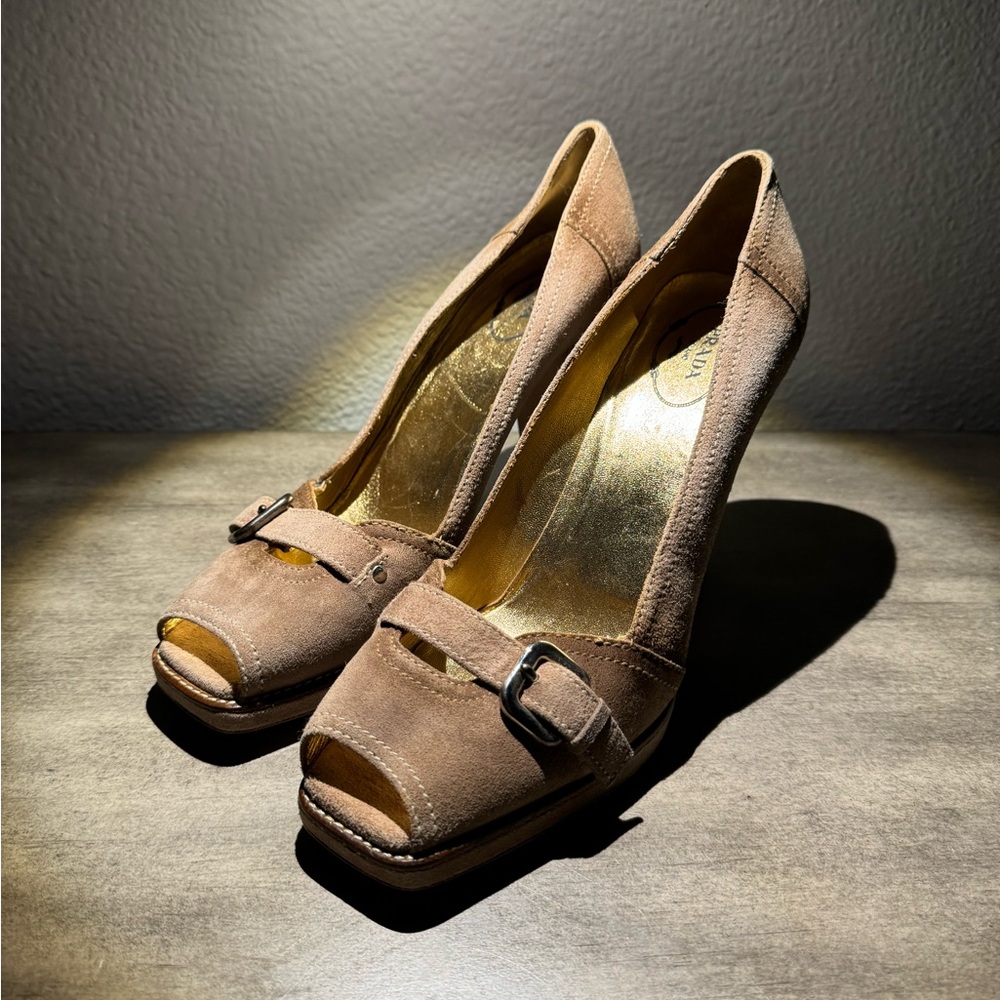 PRADA Damen Schuhe Italian Peep Toe Suede High Heels Pumps Beige Size 39.5 USA-9